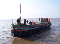 Syntan Barge on River Hull